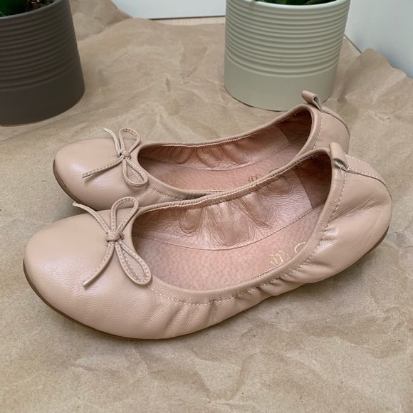 Aldo Genuine Leather Flats - Picture 1 of 4